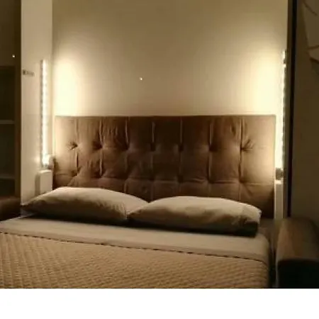 Youhosty - Piranesi 43 Apartment